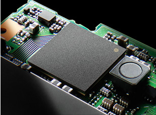 配备有3CPU,处理能力大幅提升